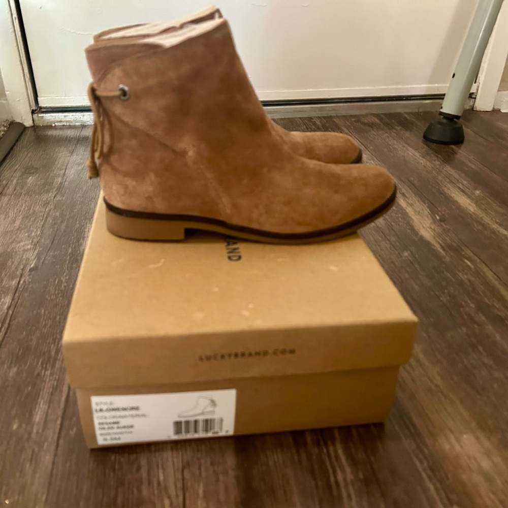 Lucky Brand Gwenore Suede Boots Size 8.5 - New in Box